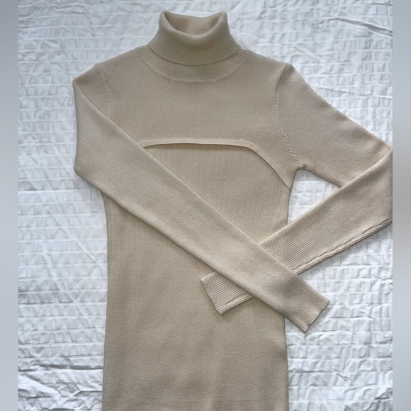 NWOT Women’s Turtleneck Knit Sweater - Picture 5 of 7